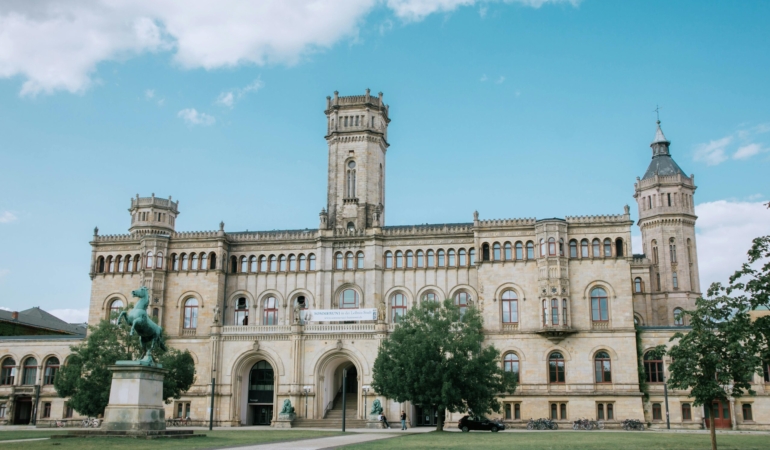 Türk Öğrencilerin Almanya’ya Artan İlgi: Ücretsiz Eğitim ve İstihdam Fırsatları