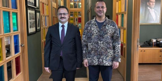 Çukurova Kaymakamı Alkan, Gündoğdu Vakfı’nı Ziyaret Ederek Eğitim Başarılarını Değerlendirdi