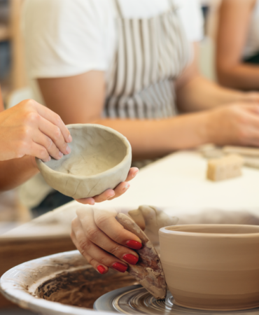 Moda'daki Claymore Art Studio Yeni Sezonda Yaratıcı Atölye ve Etkinlik Programını Başlatıyor