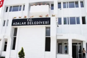 Adalar Belediyesi Başkanvekilliği Seçiminde AKP Adayına Oy Veren 3 Meclis Üyesi Disipline Gönderildi