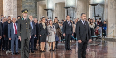 Muayenehaneler Derneği 1 Ekim Muayenehane Hekimleri Gününde Anıtkabiri Ziyaret Etti