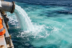 İngiltere'de Bilim İnsanları Karbondioksit Tutma Kapasitesini İncelemek İçin Deniz Suyuna Alkali Ekledi