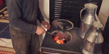 Polonya'da Bir Tamirci Sobada Odun Yerine Market Çöreği Yakarak Evi Isıttı
