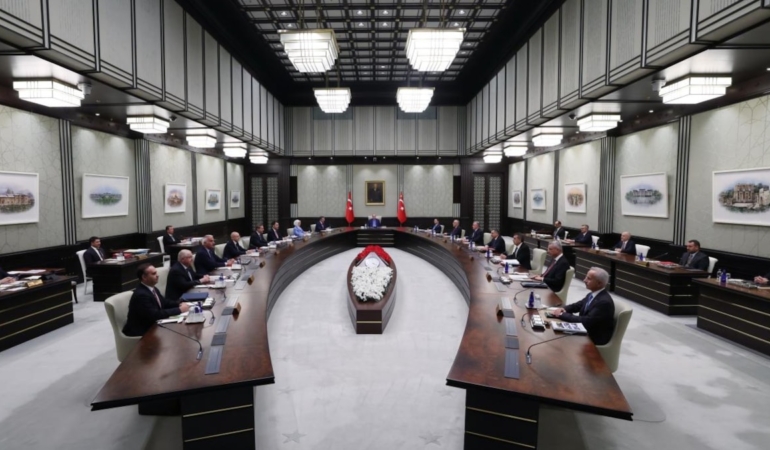 Kabine fon soruşturması ve bütçe gündemiyle Cumhurbaşkanı Erdoğan başkanlığında toplanıyor
