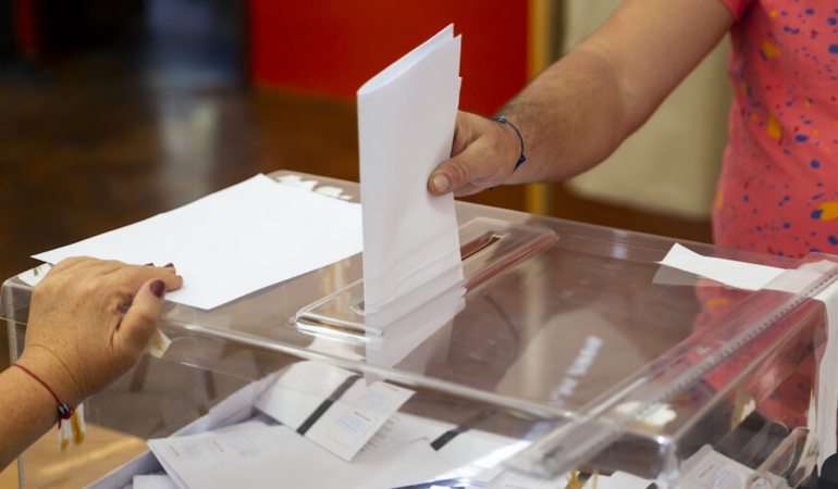 Bulgaristan’da Cumhurbaşkanlığı Seçimleri Düşük Katılım Nedeniyle İkinci Tura Kaldı