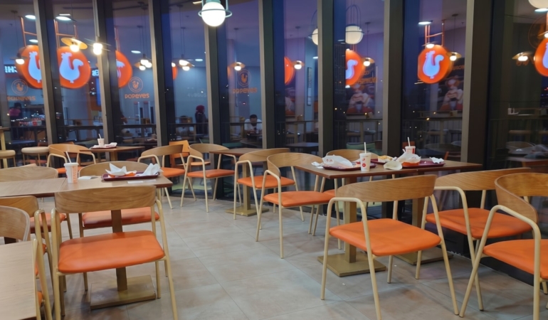 Popeyes İşletmecisi Sailormen Bölgesel Ağını Küçülterek İflastan Çıkış Planında Uzlaştı