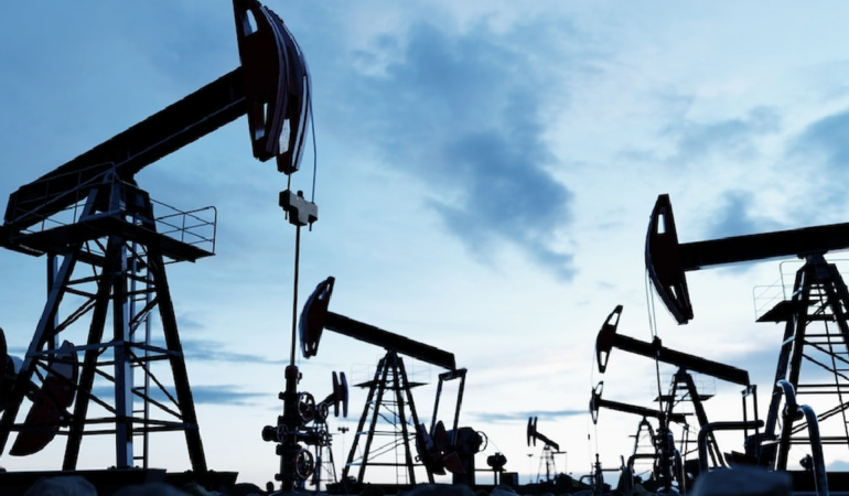 Küresel piyasalarda tırmanan Orta Doğu gerilimiyle Brent petrol 115 dolar eşiğini aştı