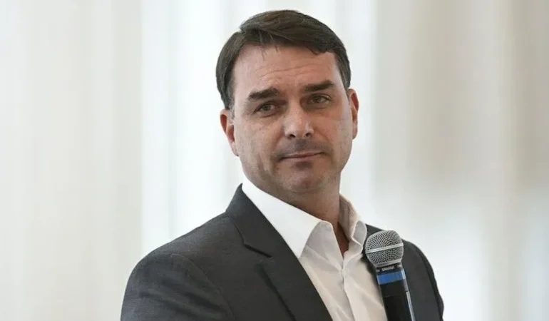 Brezilya Seçimini Kaybeden Flavio Bolsonaro’nun Mahkeme Kararına Rağmen ABD’ye Kaçtığı İddia Edildi