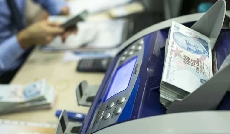 Cumhuriyet Bayramı Öncesinde Bankalar ve Kamu Kurumları 28 Ekim’de Yarım Gün Çalışacak