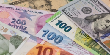 Dolar ve Avro Kurları Güne Yeni Zirve Seviyelerle Başladı